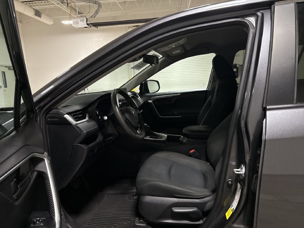 Used 2024 Toyota RAV4 LE FWD image 19