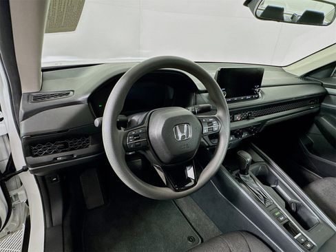 Used 2025 Honda Accord LX image 9