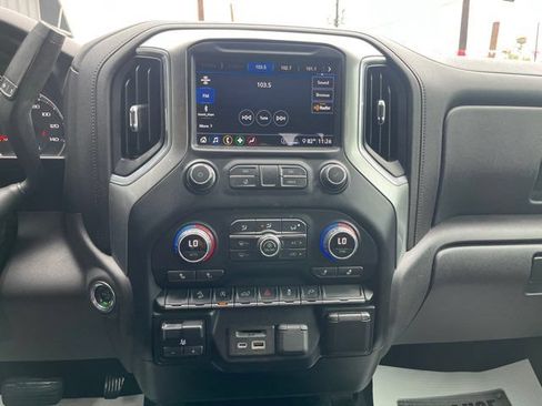 Used 2020 Chevrolet Silverado 1500 LT w/ Texas Edition AWD/4WD image 46