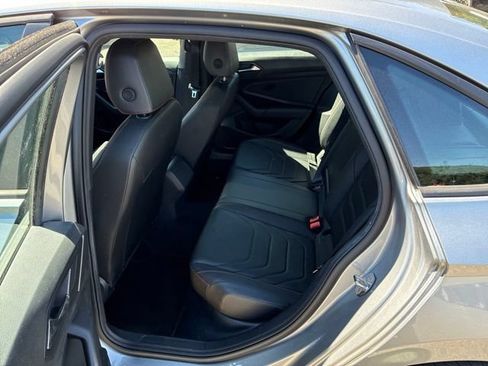 Used 2021 Volkswagen Jetta GLI Autobahn FWD image 10