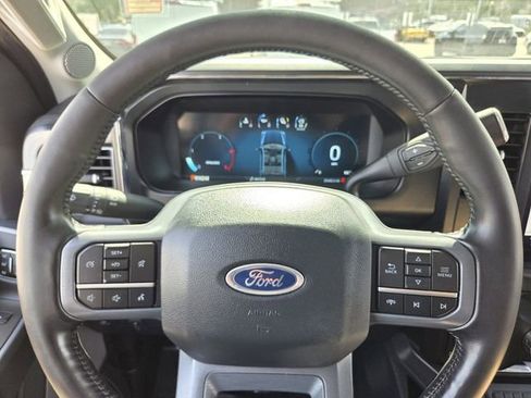 Used 2023 Ford F250 Lariat w/ Sport Appearance Package AWD/4WD image 29
