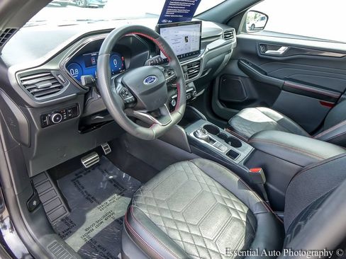 Used 2023 Ford Escape ST-Line Elite w/ Premium Technology Package AWD/4WD image 9