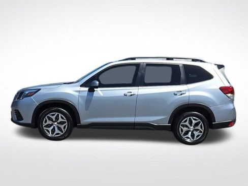 Used 2024 Subaru Forester Premium AWD/4WD image 6