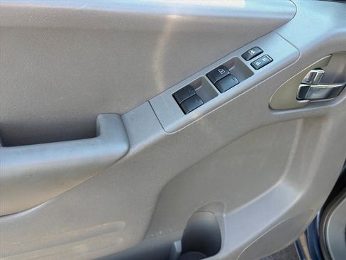 Used 2015 Nissan Frontier SV w/ SV Value Truck Package image 20