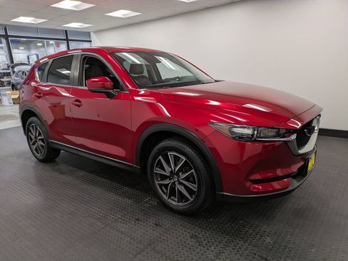 Used 2018 MAZDA CX-5 Touring w/ Preferred Equipment Package image 3