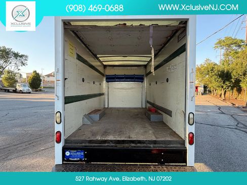 Used 2015 Ford E-350 and Econoline 350 Super Duty image 15