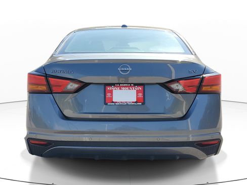 Used 2024 Nissan Altima 2.5 SV FWD image 5