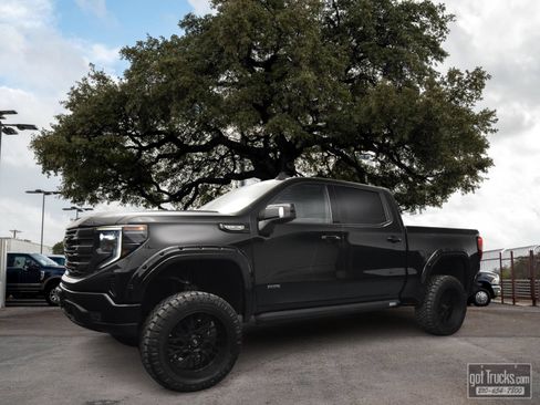 Used 2022 GMC Sierra 1500 Elevation w/ Preferred Package AWD/4WD image 1