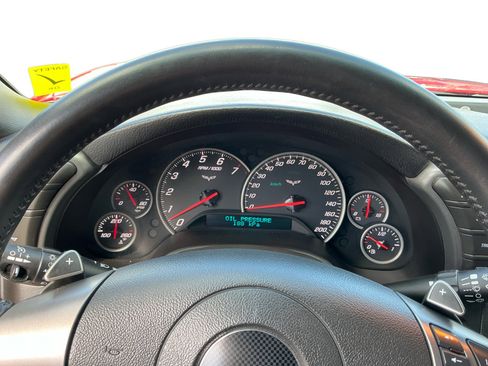 Used 2007 Chevrolet Corvette Coupe w/ Preferred Equipment Group RWD image 12