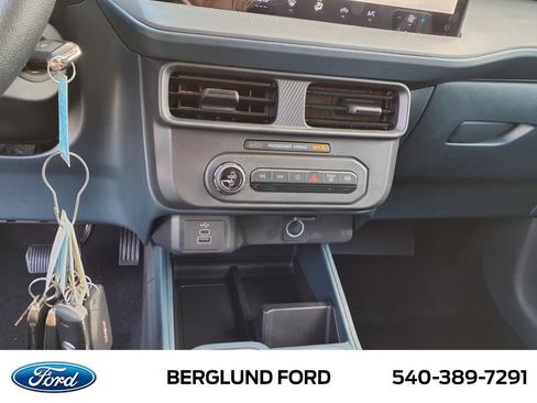 New 2025 Ford Maverick XL image 17