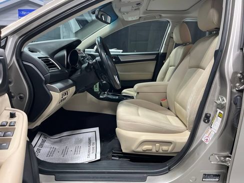 Used 2016 Subaru Legacy 2.5i Premium w/ Moonroof Package AWD/4WD image 12