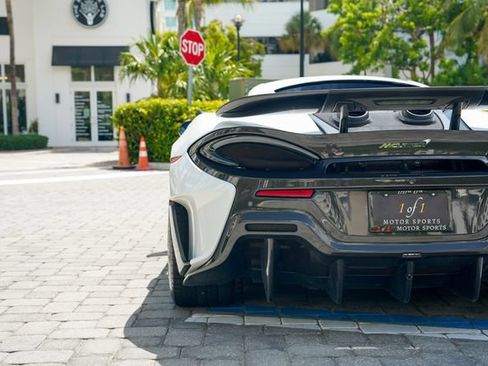 Used 2019 McLaren 600LT RWD image 23