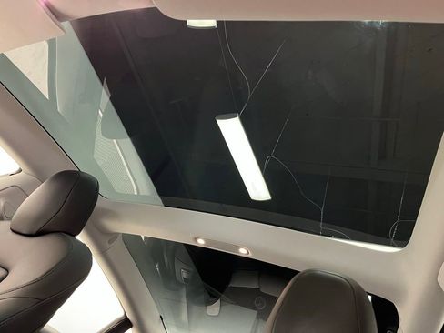 Used 2020 Tesla Model 3 Long Range image 10