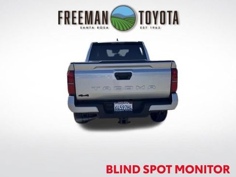 Used 2025 Toyota Tacoma SR5 AWD/4WD image 6