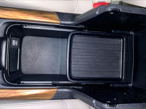Used 2020 Honda CR-V Touring image 40