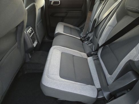 New 2025 Ford Bronco 4-Door image 7