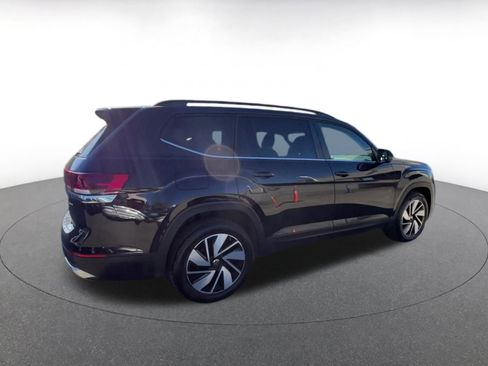 Used 2025 Volkswagen Atlas SE image 14