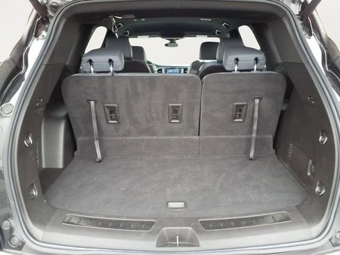 Used 2023 Buick Enclave Essence FWD image 33