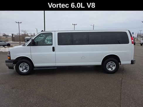 Used 2020 Chevrolet Express 3500 LT w/ LT Preferred Equipment Group image 2