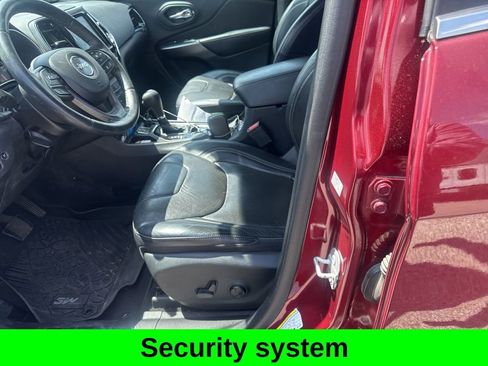 Used 2019 Jeep Cherokee Limited w/ Luxury Group FWD image 9