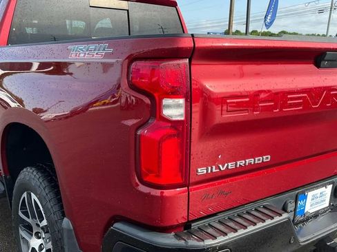 Used 2019 Chevrolet Silverado 1500 LT Trail Boss AWD/4WD image 13