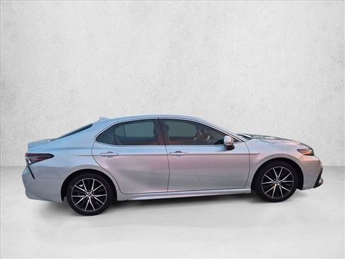 Certified 2024 Toyota Camry SE FWD image 4