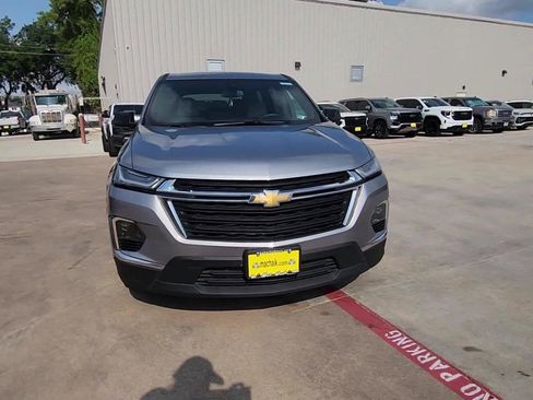 Certified 2023 Chevrolet Traverse LS FWD image 3