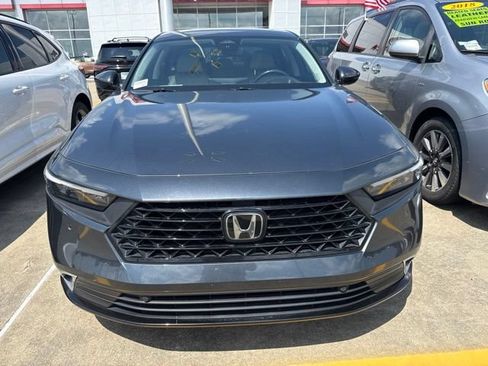 Used 2023 Honda Accord Touring image 13