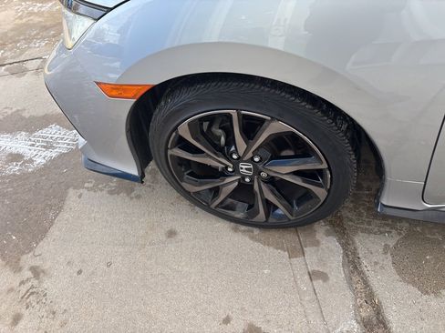 Used 2019 Honda Civic Sport Touring image 32