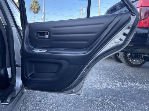 Used 2004 Lexus IS 300 image 34