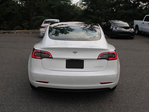 Used 2022 Tesla Model 3 Long Range AWD/4WD image 5