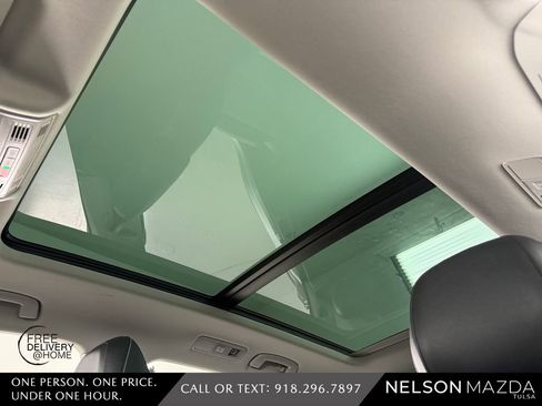 Used 2022 Volkswagen Tiguan SE w/ Panoramic Sunroof Package FWD image 24