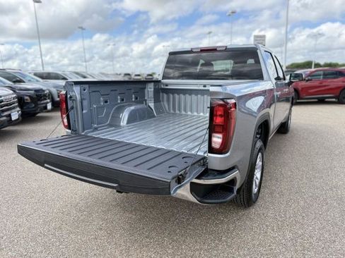 New 2026 GMC Sierra 1500 SLE image 8