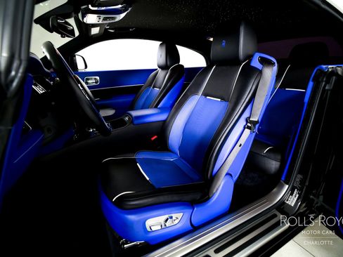Used 2017 Rolls-Royce Wraith RWD image 13