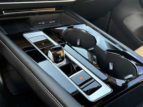 Used 2024 Volkswagen Atlas Cross Sport SEL image 22