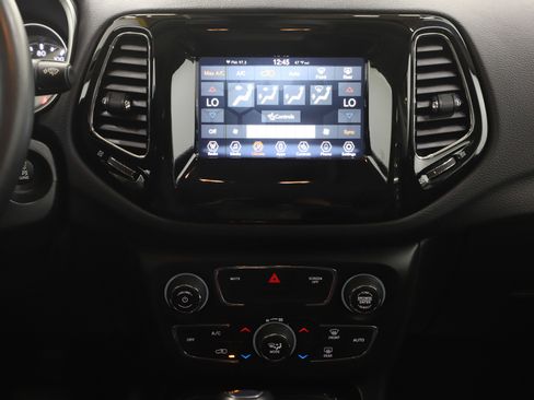 Used 2021 Jeep Compass Latitude image 17