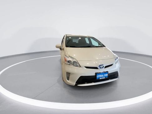 Used 2013 Toyota Prius Persona Series image 2