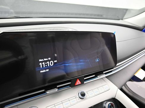 New 2026 Hyundai Elantra Limited image 17