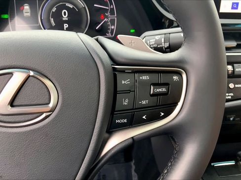 Certified 2025 Lexus ES 300h ES 300h w/ Premium Package image 25