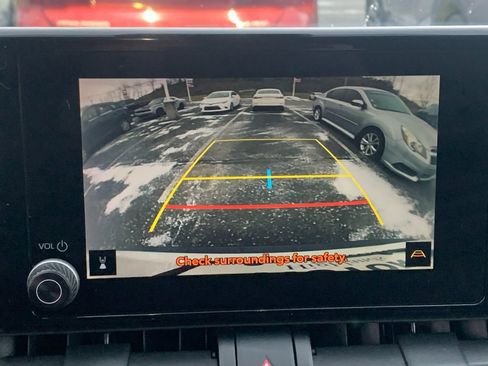 Used 2023 Toyota RAV4 LE image 21