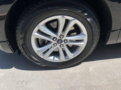 Used 2019 Ford Edge SEL w/ Equipment Group 201A AWD/4WD image 16