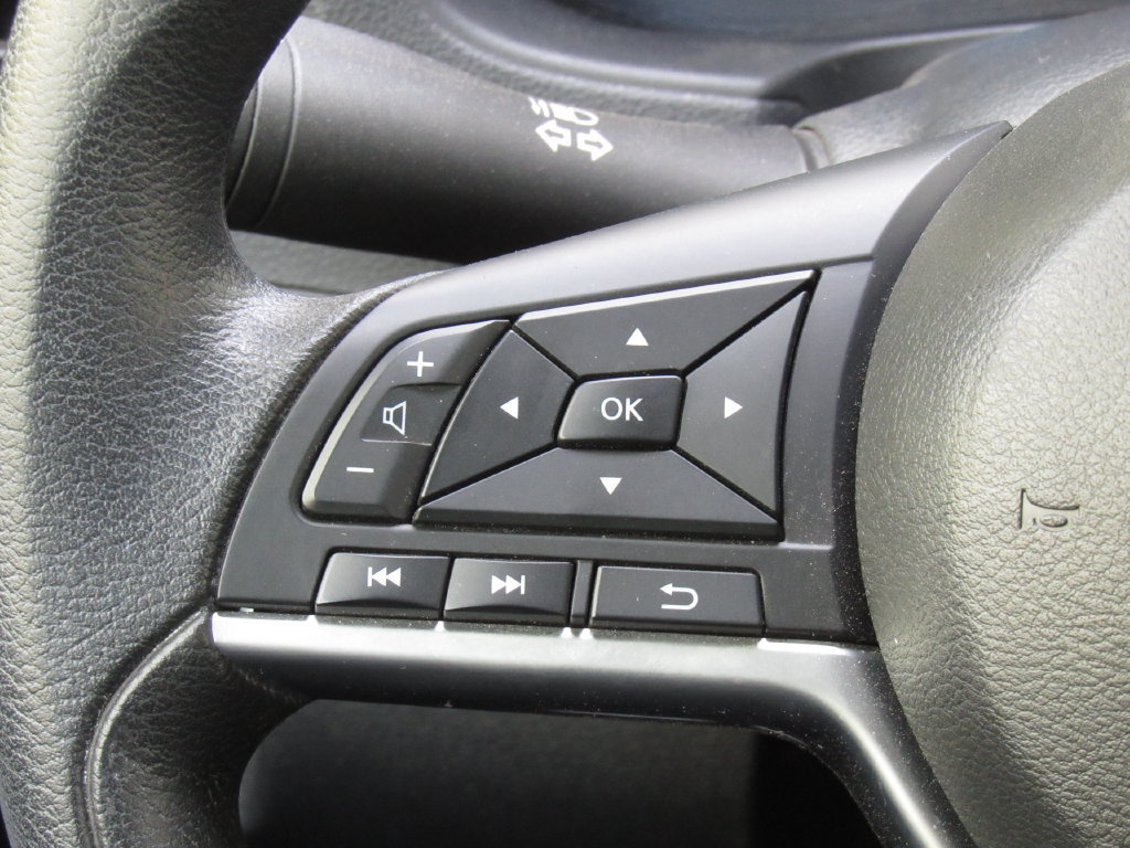Used 2025 Nissan Leaf S FWD image 22