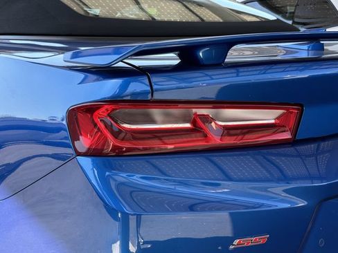 Used 2016 Chevrolet Camaro SS RWD image 12