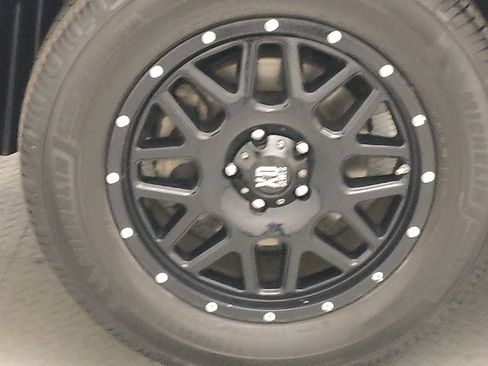 Used 2018 Honda Ridgeline Sport image 31