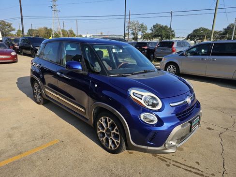 Used 2015 FIAT 500L Trekking image 3