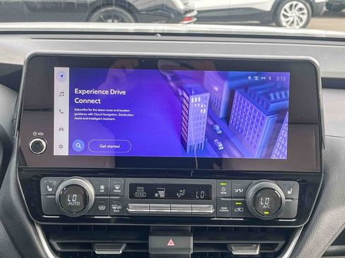 Used 2024 Toyota Grand Highlander XLE image 17