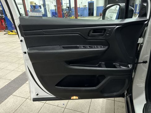Used 2023 Honda Odyssey EX-L image 31