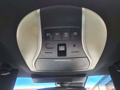 Used 2017 INFINITI Q70 3.7 w/ Sport Package RWD image 37