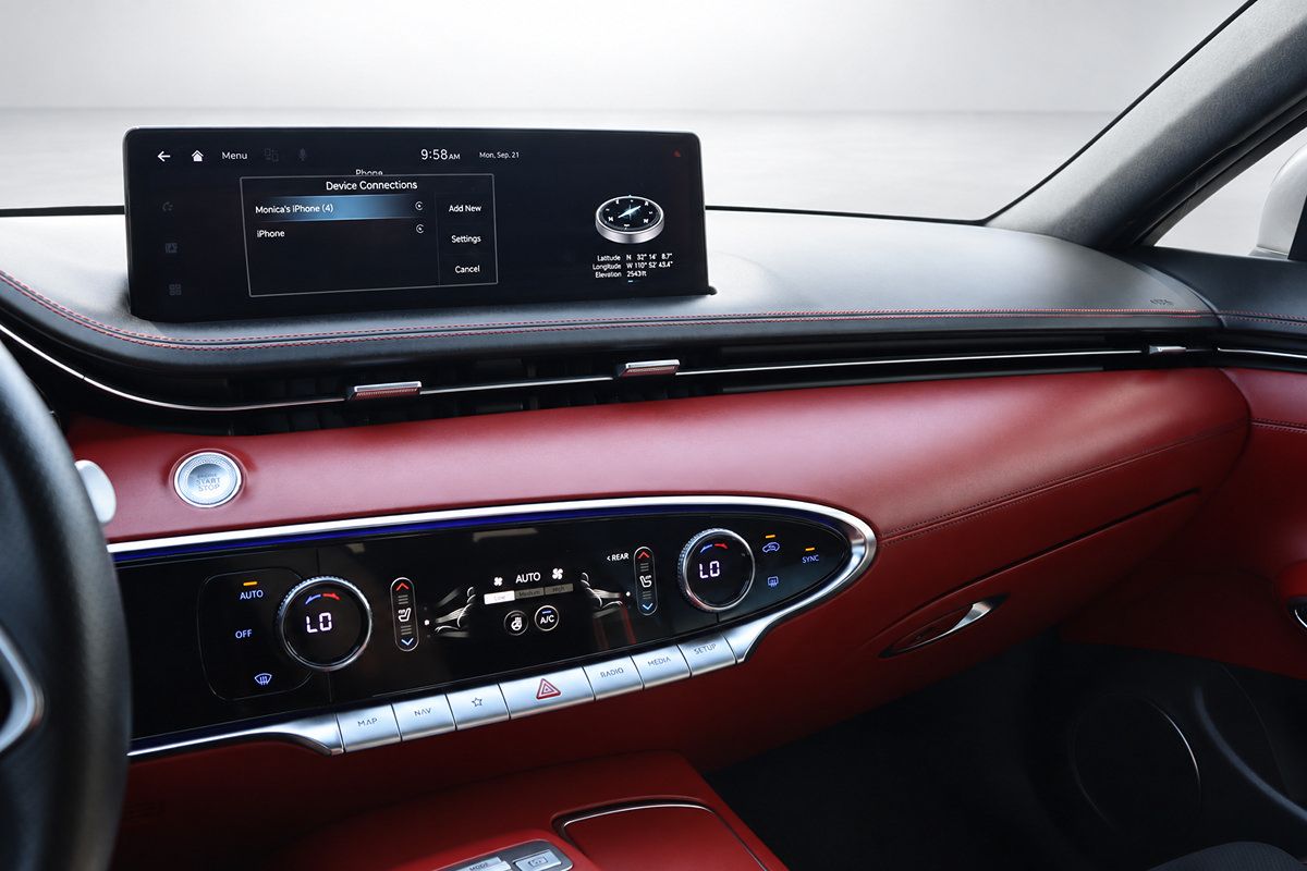 Used 2022 Genesis GV70 3.5T Sport w/ Sport Prestige Package AWD/4WD image 31