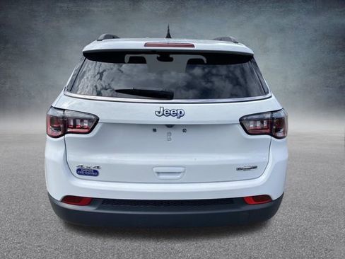 Used 2022 Jeep Compass Latitude image 4